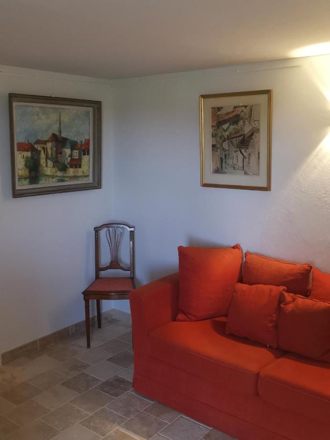 Bed and Breakfast Le Nid Des Arts Tourrettes Exterior foto